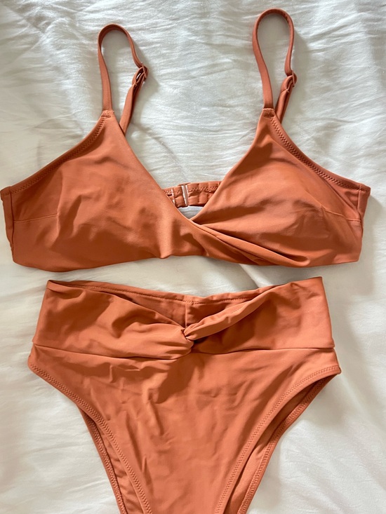 aerie Other - Aerie Boho Neutral Rust Orange Twist Front Bikini Set